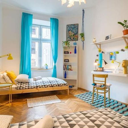 Blue Peace-Apartment With Free Parking In Center For 1-6 People Краков Экстерьер фото