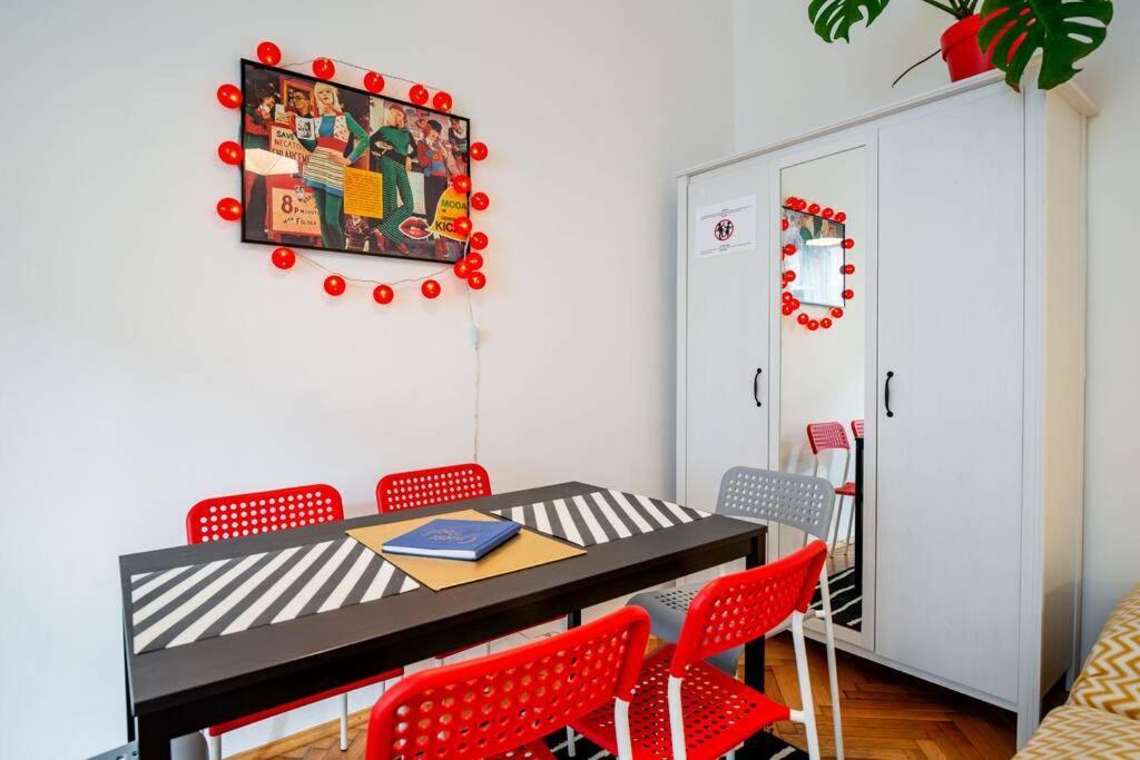 Blue Peace-Apartment With Free Parking In Center For 1-6 People Краков Экстерьер фото