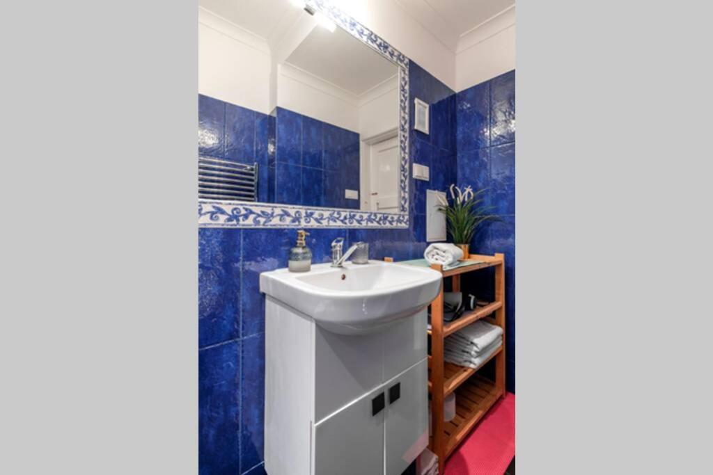 Blue Peace-Apartment With Free Parking In Center For 1-6 People Краков Экстерьер фото