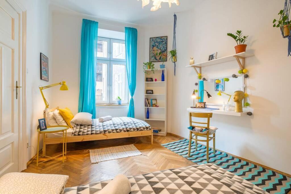 Blue Peace-Apartment With Free Parking In Center For 1-6 People Краков Экстерьер фото