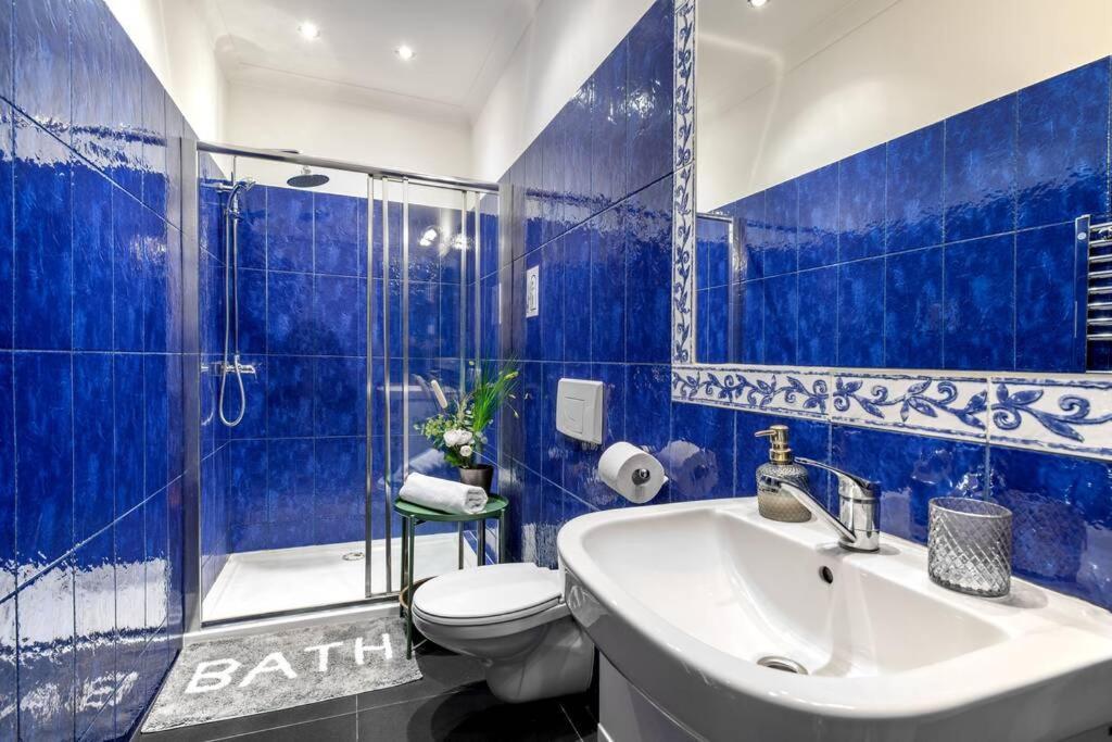 Blue Peace-Apartment With Free Parking In Center For 1-6 People Краков Экстерьер фото