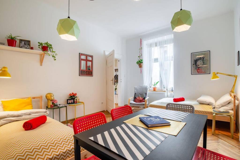 Blue Peace-Apartment With Free Parking In Center For 1-6 People Краков Экстерьер фото