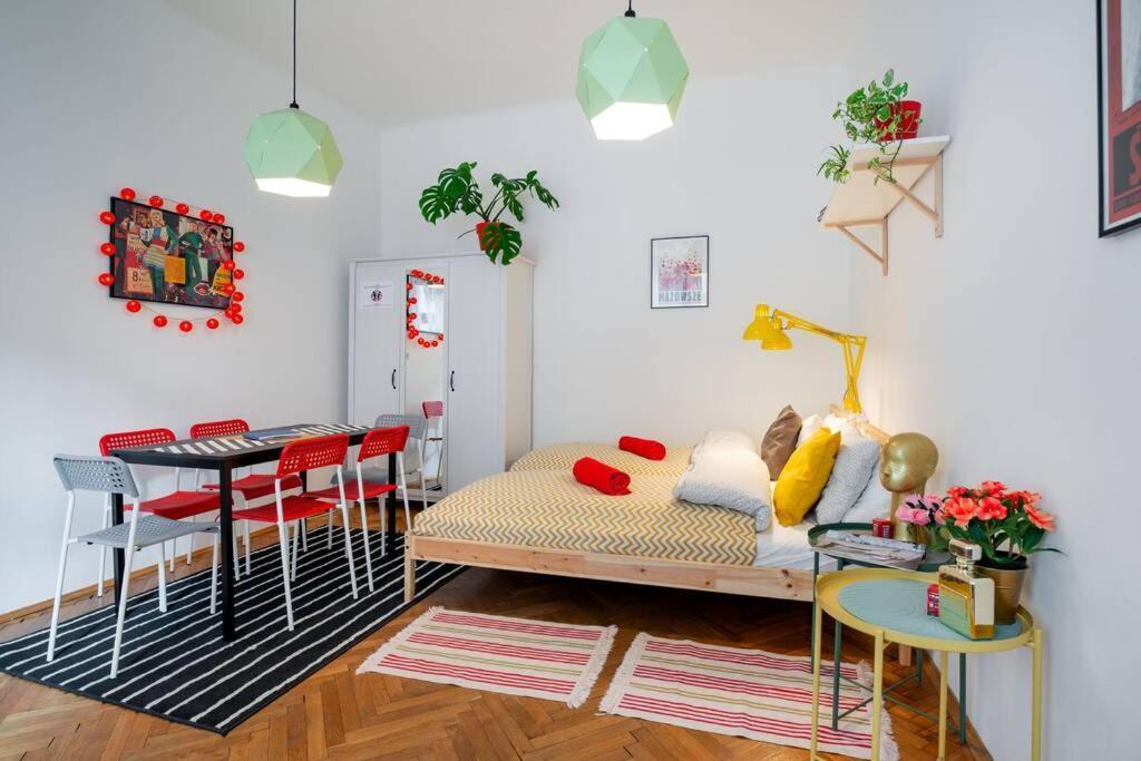 Blue Peace-Apartment With Free Parking In Center For 1-6 People Краков Экстерьер фото